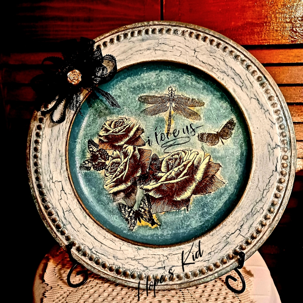 Handpaintrd Decorative Plate